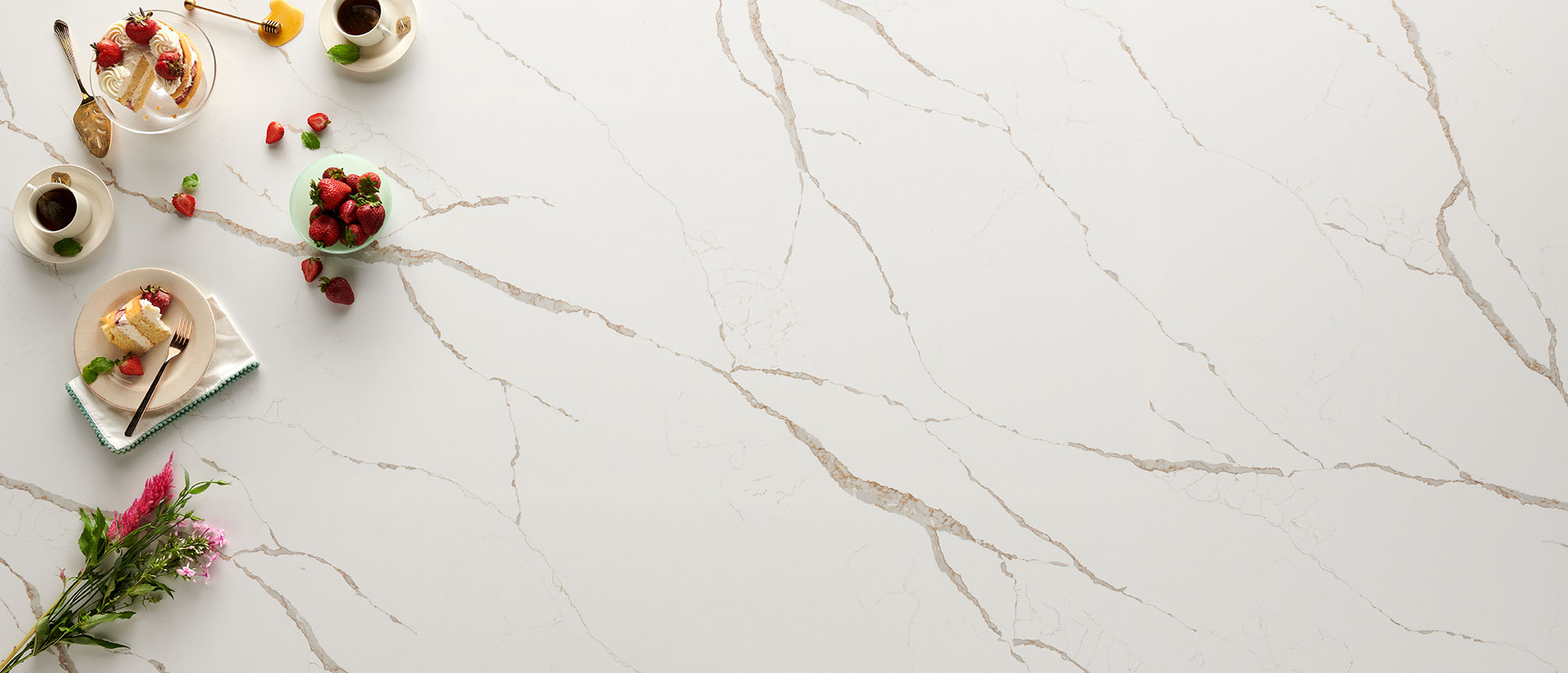 Calacatta Laza Oro Quartz Vignette