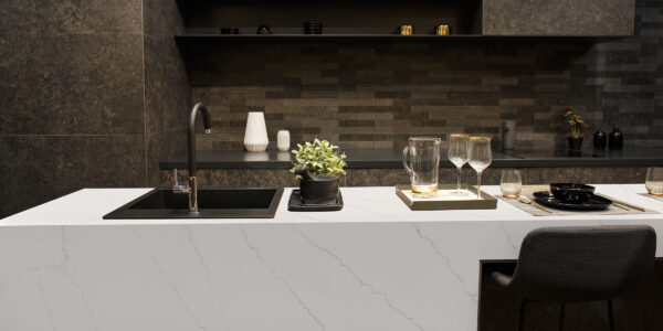 Calacatta Marseille Duo Quartz by Venezia Surfaces with white background and fine gray veining