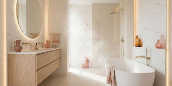 Calacatta Palermo Quartz by Venezia Surfaces with white background and fine gray veining